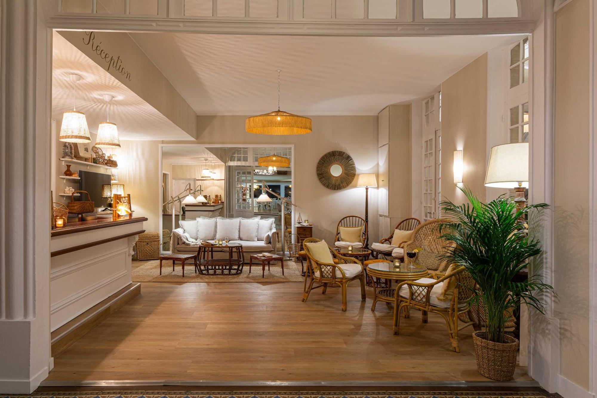 Hotel De La Plage Courseulles-sur-Mer Luaran gambar
