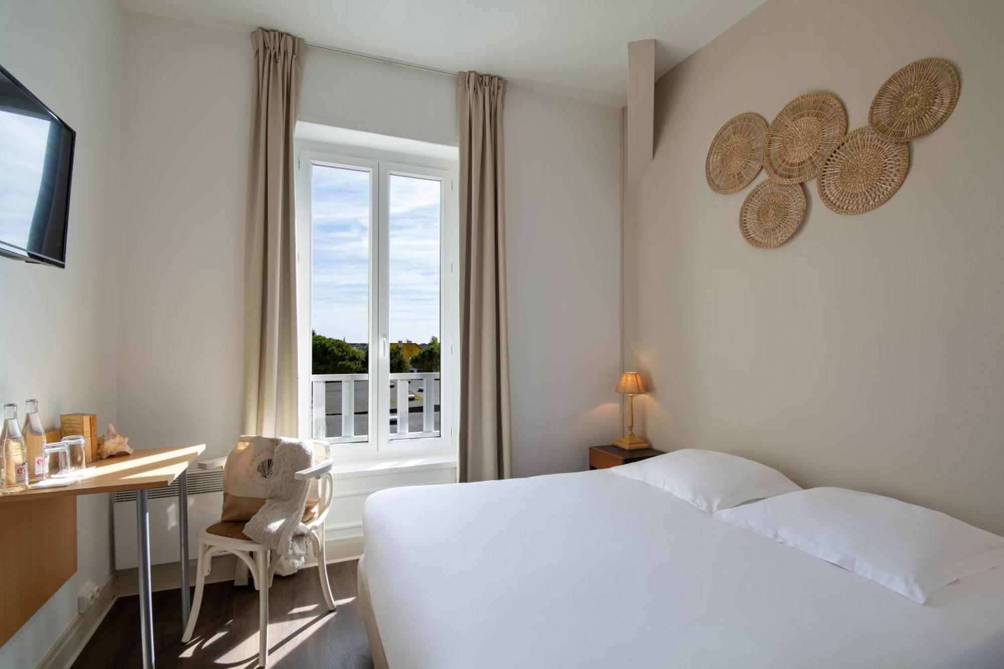 Hotel De La Plage Courseulles-sur-Mer Luaran gambar
